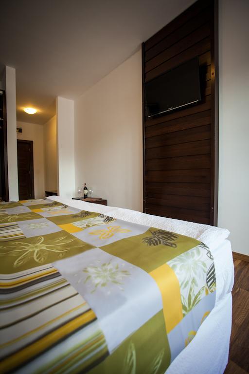 Roata Faget Inn Cluj-Napoca Room photo