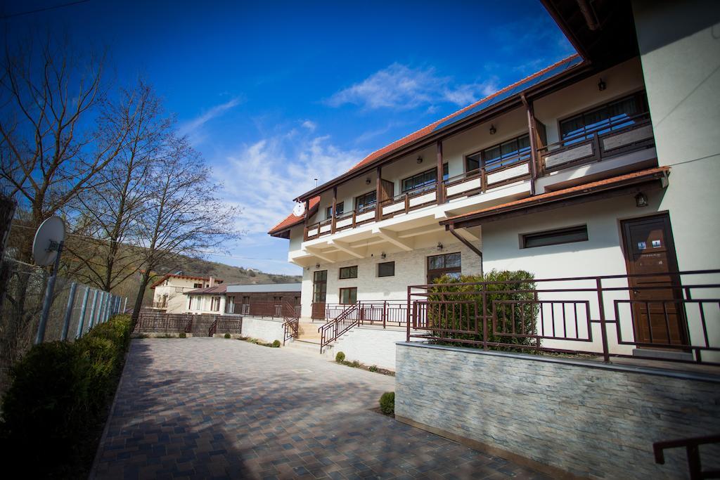 Roata Faget Inn Cluj-Napoca Exterior photo